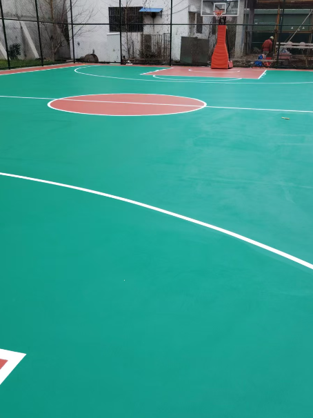 晋城 球场长期使用易出现地面开裂